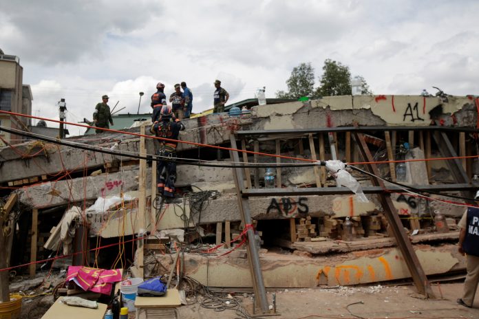 Colegio mexicano destruido por terremoto ya presentaba fallas.